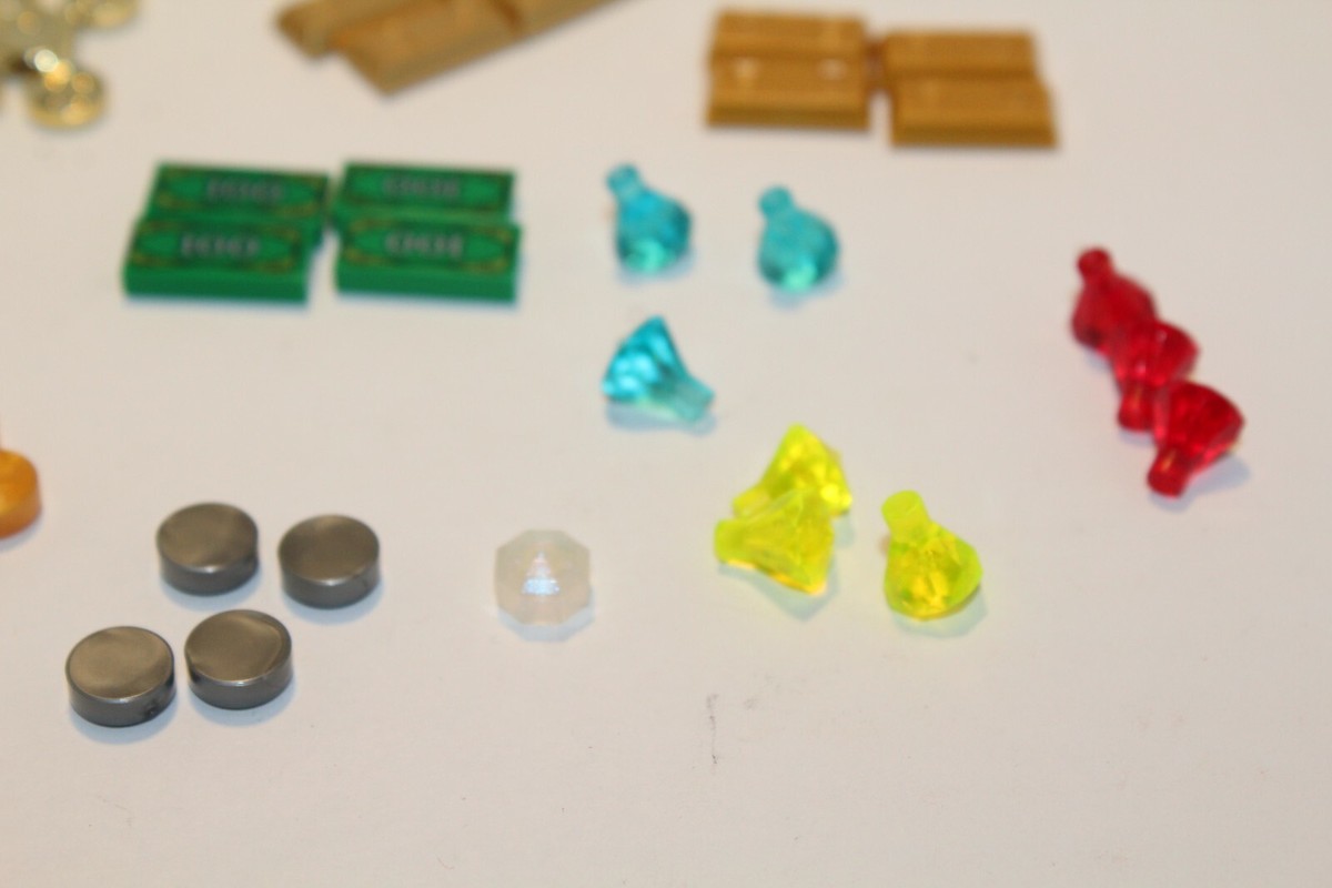 NEW Lego Crystal Rock Treasure Chest and Diamonds Jewels RARE
