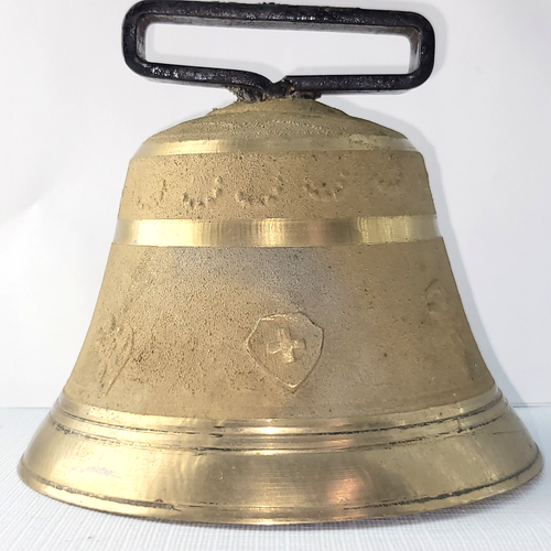 Campana de vaca suiza antigua de latón grande 5,5"