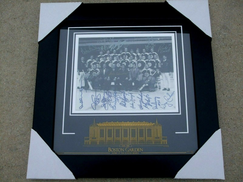 Bobby Orr & early 69/70 Bruins 8" x 10" framed color R/P photo w/21 R/P autos.