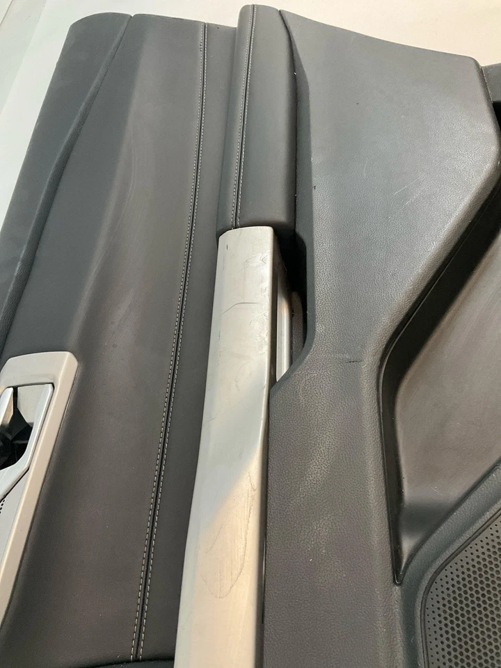 Panel de moldura de puerta trasera Ford Explorer 2020-2023 lado derecho del pasajero 33 k millas OEM Foto 2 de 4