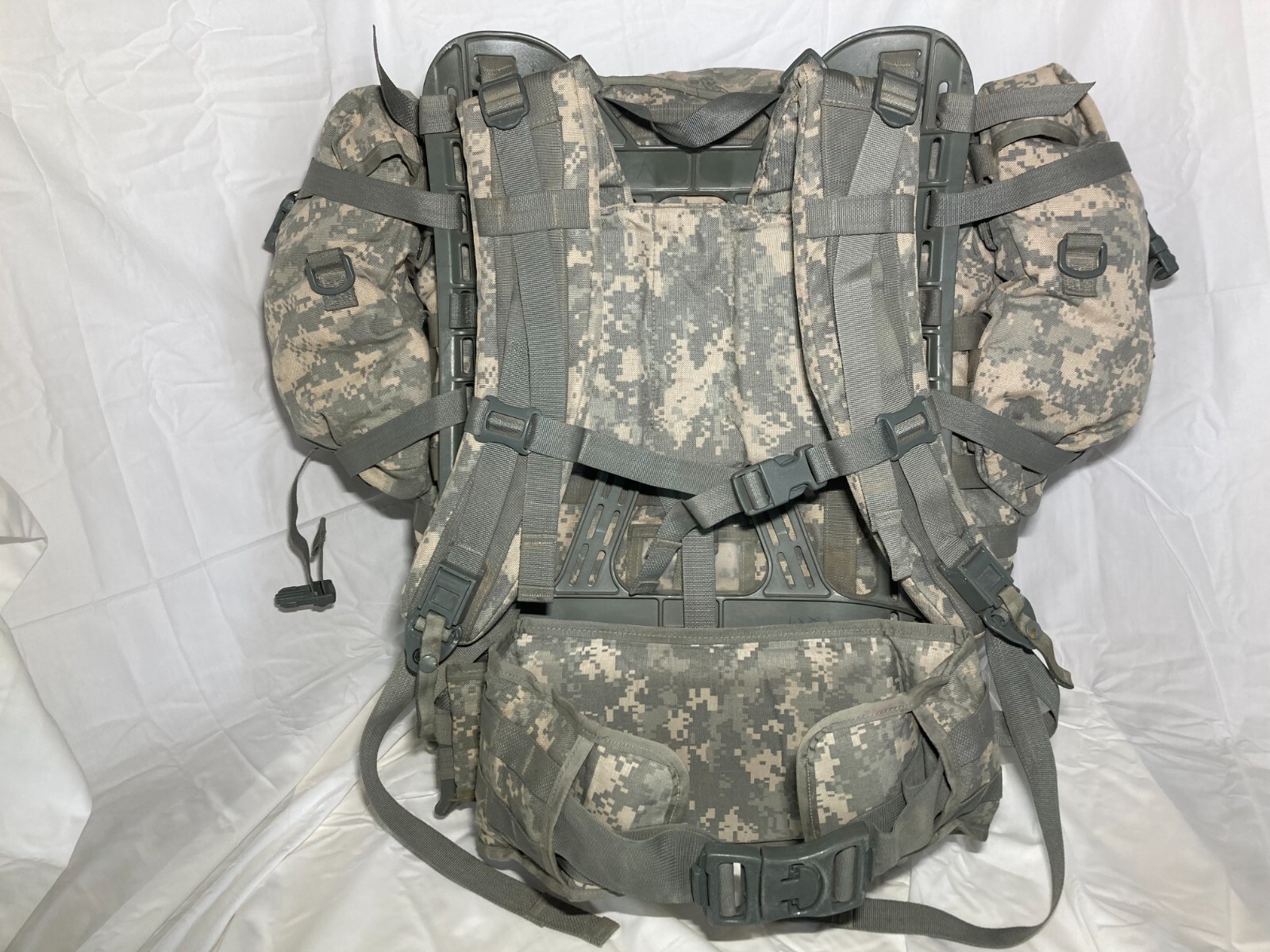 USGI MOLLE II ACU UCP Large Rucksack Complete Assembly w/Sustainment