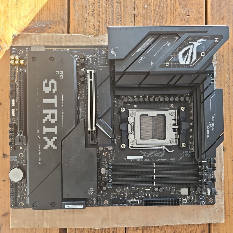 ASUS ROG Strix B850-E Gaming WIFI Motherboard DDR5