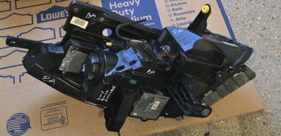 Faro izquierdo/lateral del conductor adaptable AFS Xenon HID 2013-2017 Buick Enclave OEM Foto 2 de 4