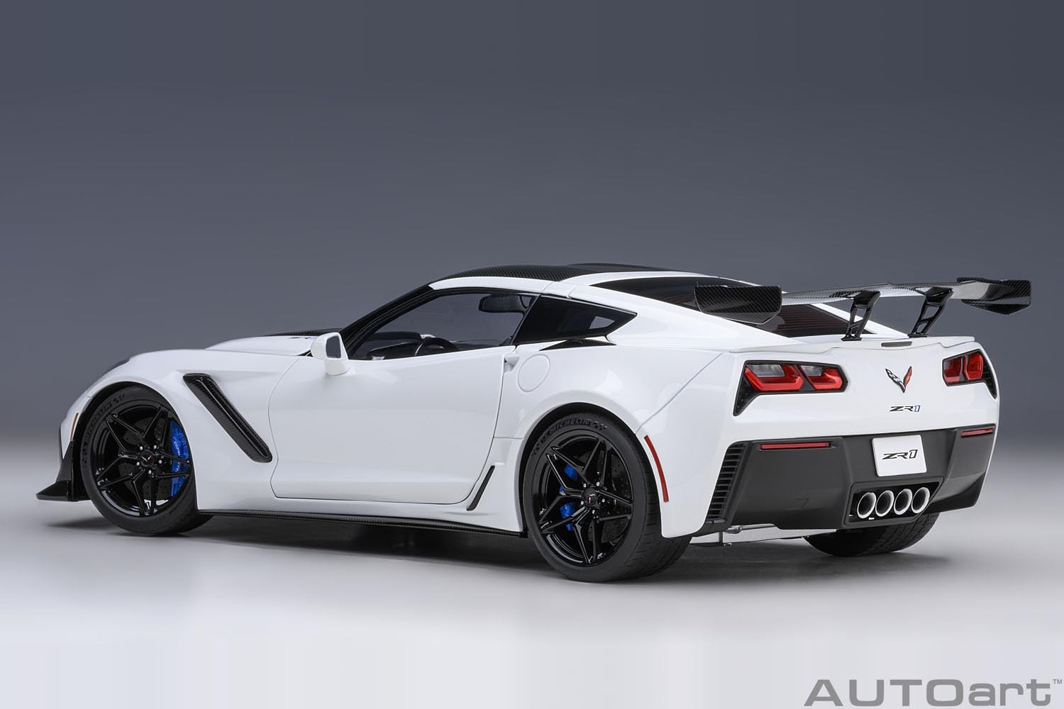 AUTOart 1/18 Chevrolet Corvette C7 ZR1 white Model Car JP | eBay