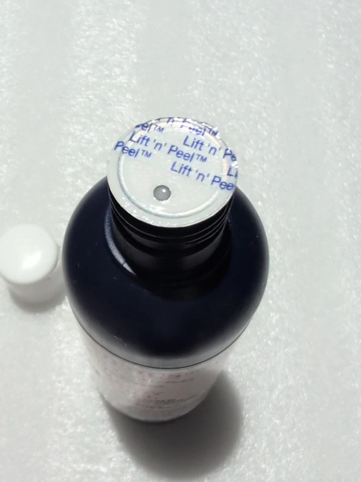 Jabón corporal y champú energizante todo en uno Kiehl's Body Fuel para hombres 250 ml Foto 3 de 3