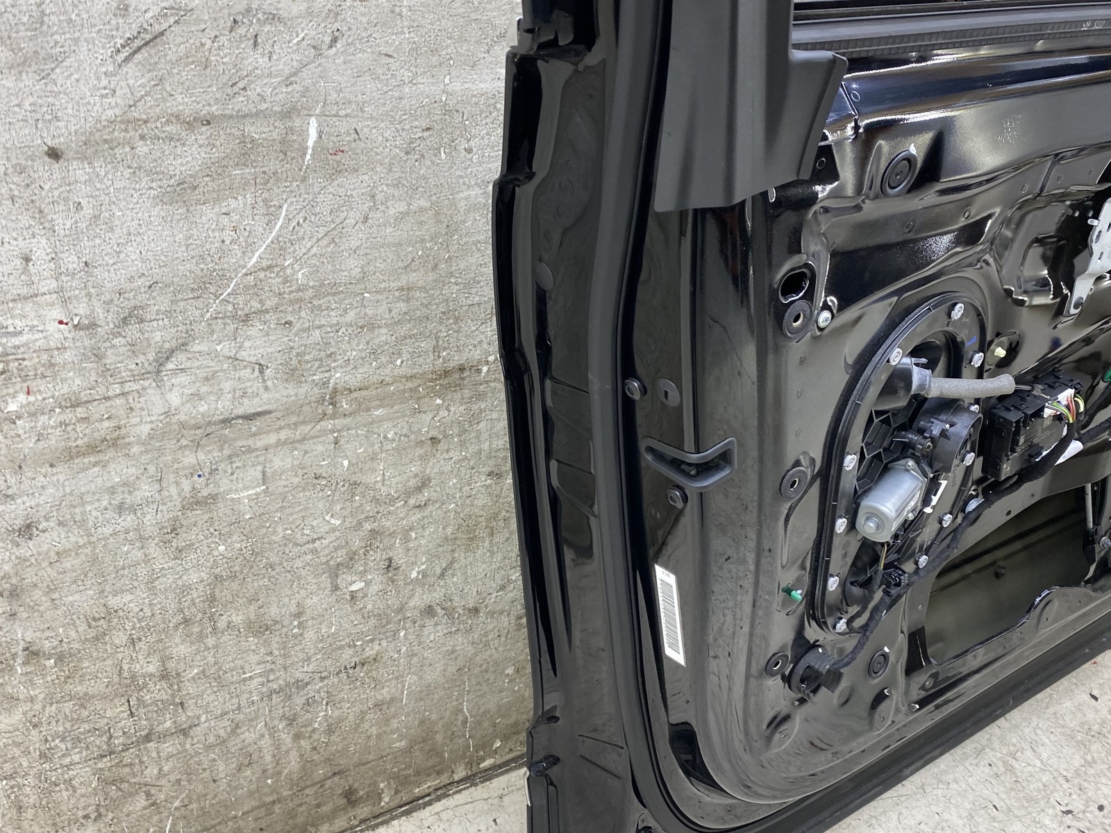 2015-2020 BENTLEY BENTAYGA OEM LH FRONT LEFT DRIVER DOOR SHELL W/O GLASS