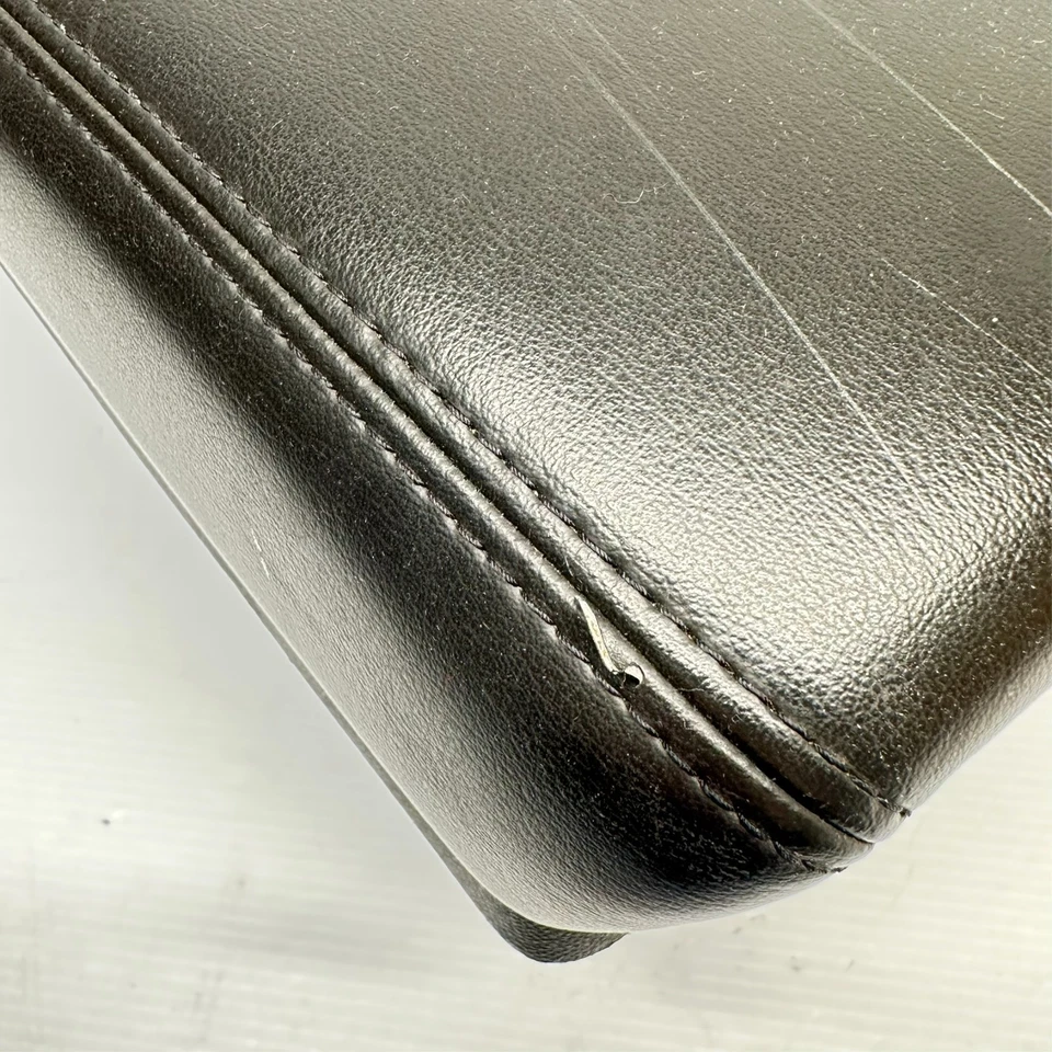 2011-2015 Chevrolet Volt Center Console Black Leather Rear Armrest Lid Cover OEM - Изображение 3 из 4