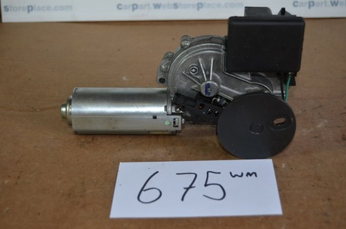 03 - 06 FORD EXPEDITION Used Front Windshield Wiper Motor #675WM - Picture 2 of 5