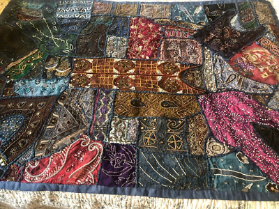 Kleiner Überwurf/Panel handbestickt Patchwork Perlen/Pailletten/Goldfaden etc.