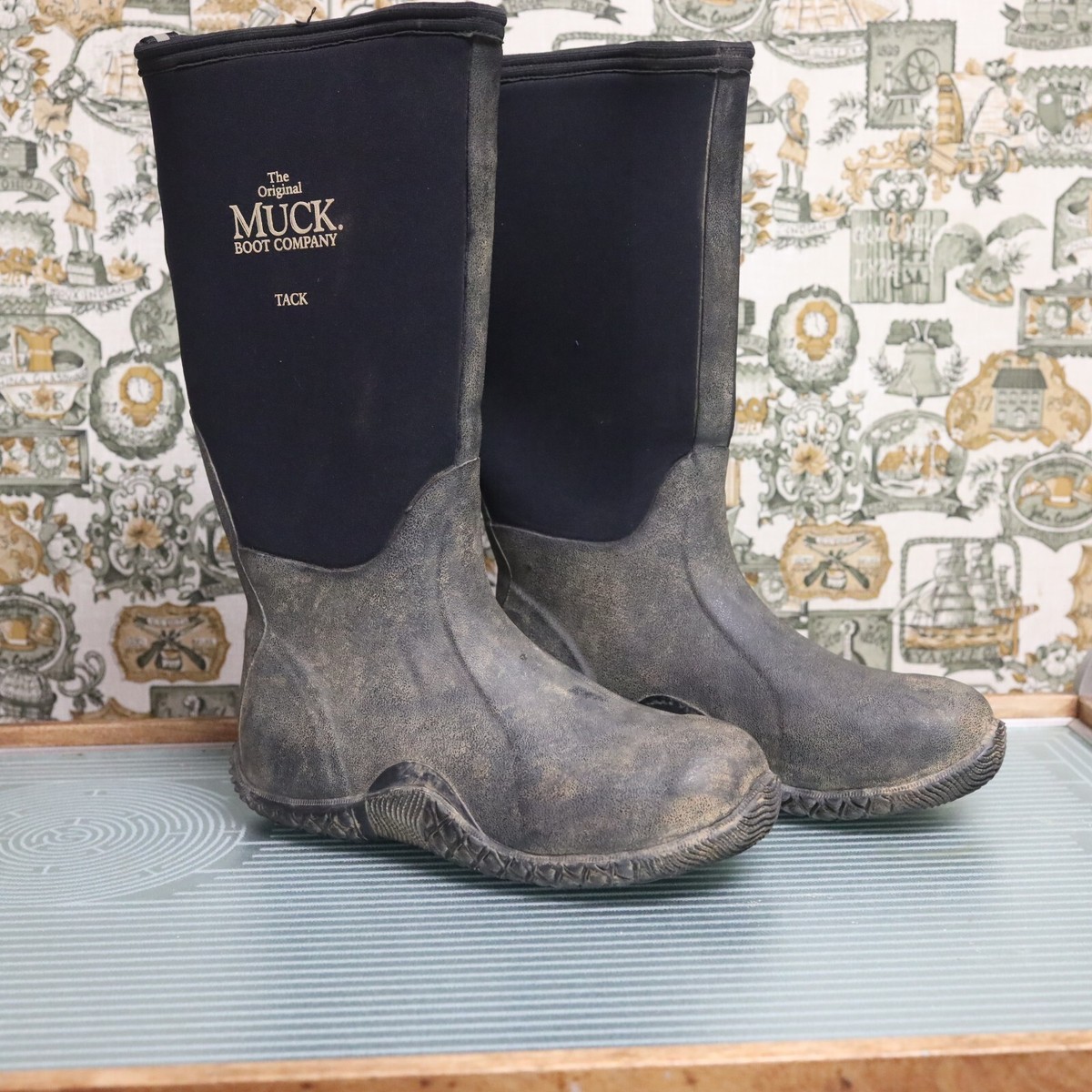 Muck Boot Co Tack  Black Waterproof Insulated Boots with Ice Cleats Mens 5.5 Muck Boots Co Tack Classic Men 6 / 6.5 Women 7 / 7.5 Black  main image 4