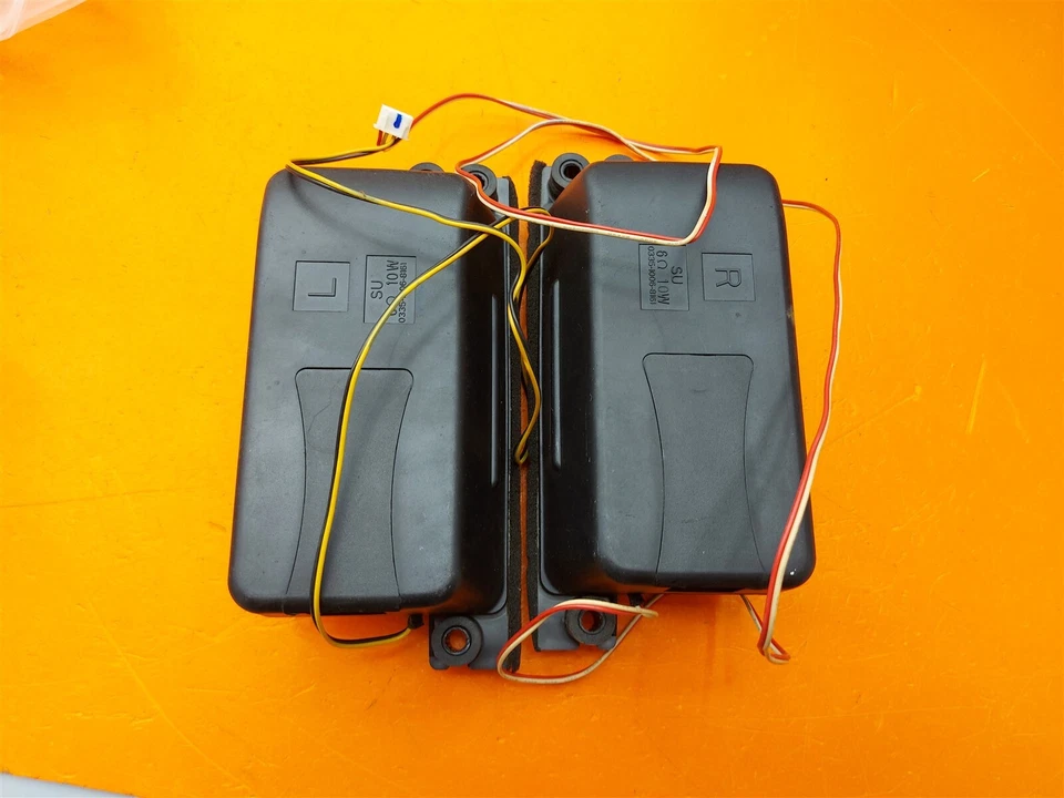 ⭐️⭐️⭐️⭐️⭐️ TV Speaker Set Vizio E471VLE - Image 2 of 3