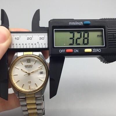 5000VT1枚 (初期) Vtg Seiko SQ Watch Men 33mm Silver Gold Tone 5Y22-6000 Date