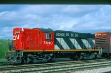 CNR 3640 RS-18, Richmond, PQ, 05/88; Kodachrome Original
