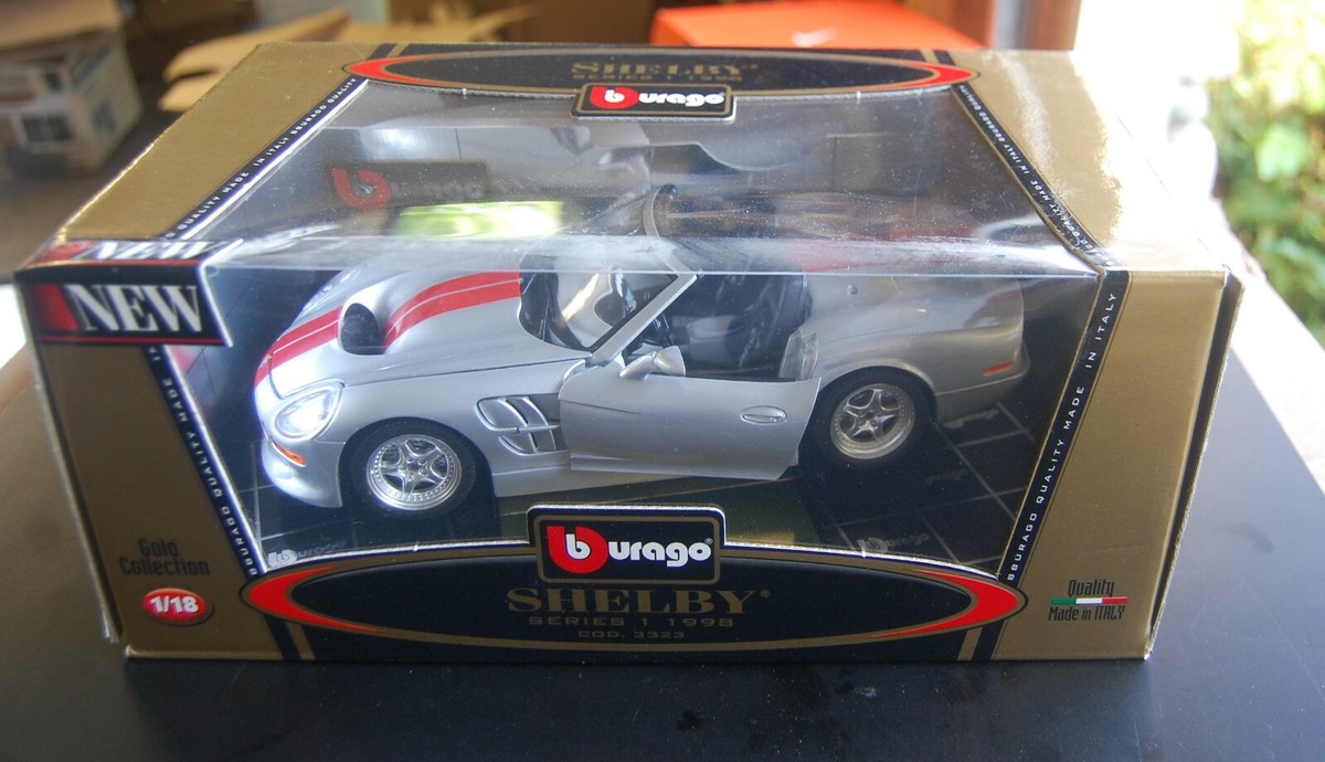 希少burago シェルビーシリーズ1 (1999) 1/18 Bburago 1999 Shelby Series 1 Diecast Car Silver 1/18 Gold
