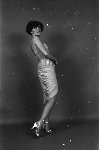 2 old black negatives pretty woman 35mm by professional photographer abx-w1 - Picture 1 of 2