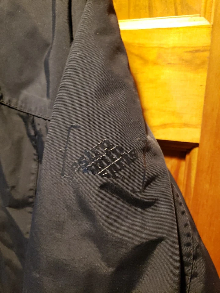 ABRIGO DE INVIERNO EMS MUJER XL, FORRADO, ESTADO LIGERAMENTE USADO Foto 2 de 4