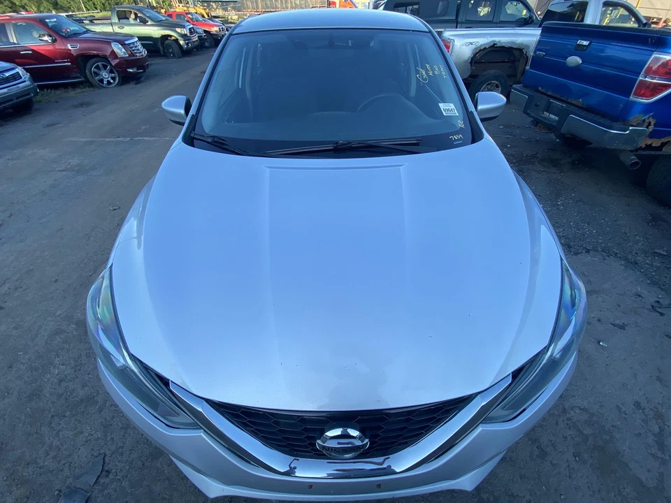 Used Hood fits: 2017 Nissan Sentra Grade B Foto 2 de 4