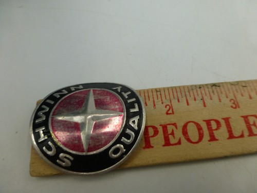 Vintage 'Schwinn Quality' Bike Badge - Picture 5 of 5