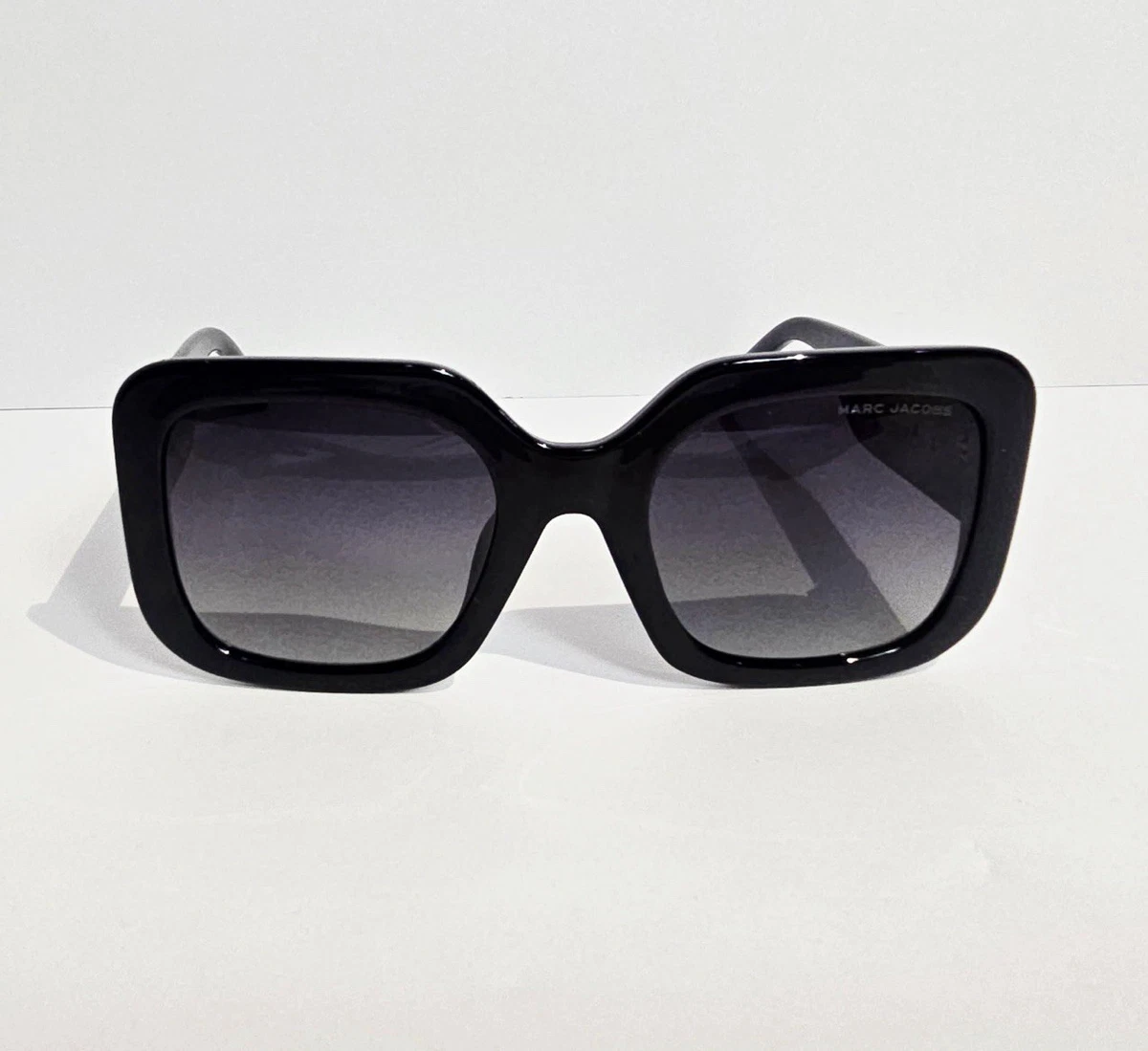 Marc Jacobs Women display picture 1