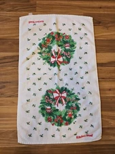 Vintage Mid Century Christmas USA Terrycloth Kitchen Towel Wreath