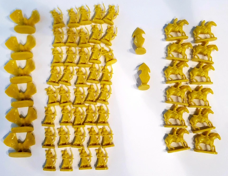 59 RISK Lord Of The Rings Middle Earth Figures Yellow Army Replacement Pieces - Image 2 of 4