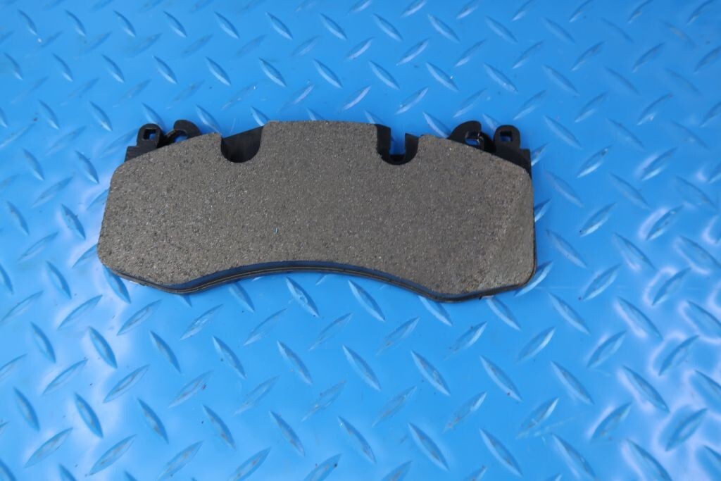 Maserati Levante S Trofeo front rear brake pads TopEuro #12023