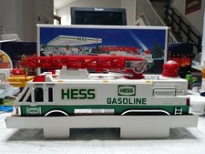 1996 HESS EMERGENCY TRUCK SIREN HORN SEARCH LIGHT UNTESTED NIB