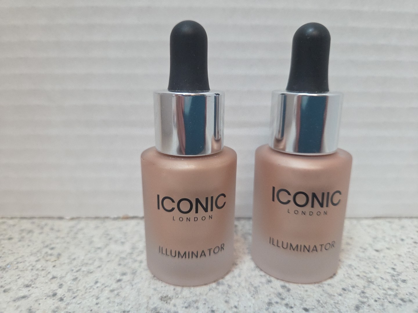 2 NEW Iconic London Illuminator liquid shimmer in ORIGINAL .
