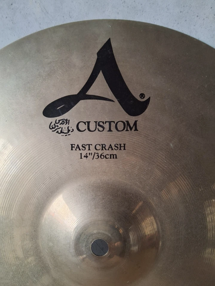 ZILDJIAN AVEDIS A 14" FAST CRASH MADE IN USA - Image 2 of 4