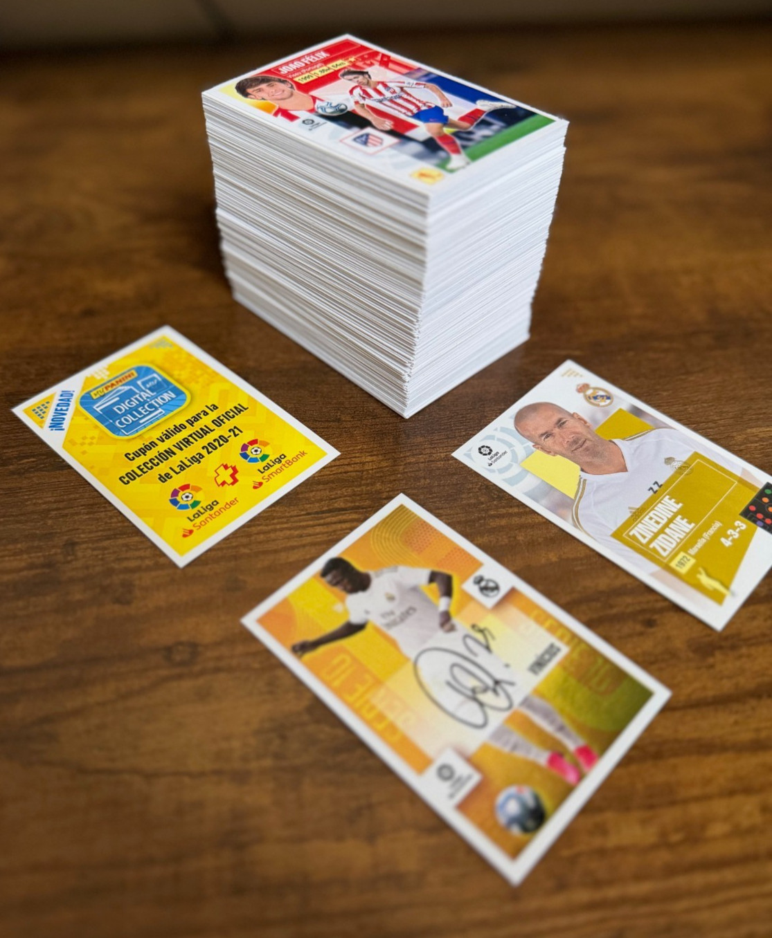 2020-21 Panini La Liga Santander Colecciones ESTE  AUTO Lionel Messi LOT OF 250+