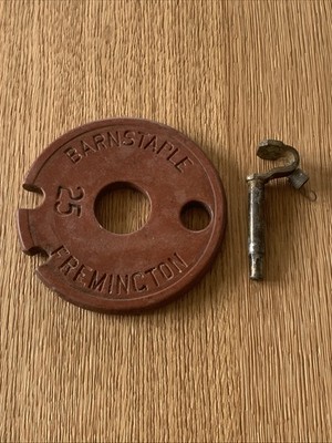 TYERS No.6 EINZEILIGES TABLET FIBER KEY TOKEN-BARNSTAPLE FREMINGTON -L&SWR-DEVON