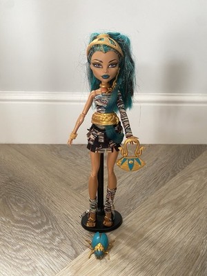 Monster High Nefera de Nile Puppe First Wave mit Haustier und Tasche