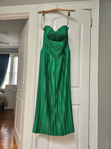 Cult Gaia Ashika Gown in Malachite size 6, beautiful color/detail