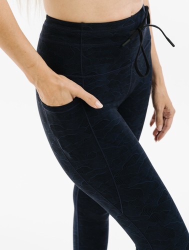 Zyia ⚡️ Navy Terrace Pocket Luxe 24 