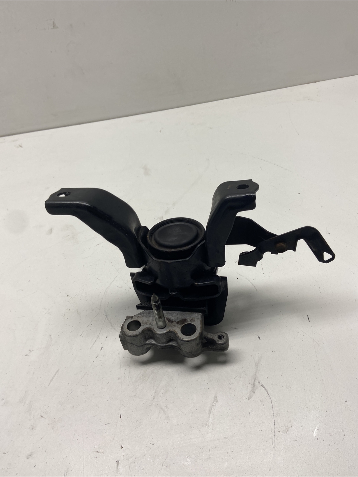 2010 Toyota Prius 1.8L Front Engine Motor Mount Passenger Side oem eBay