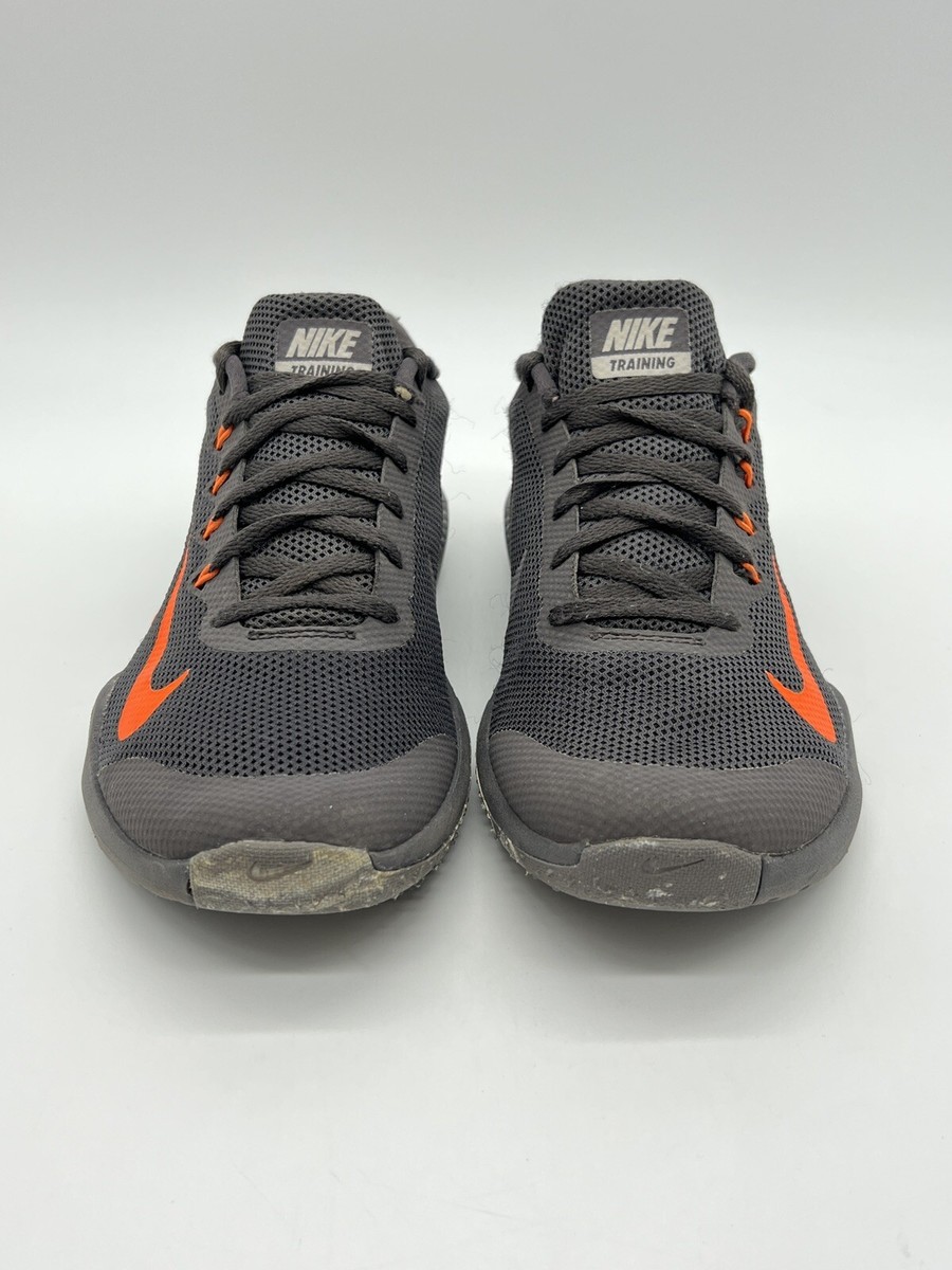 nike training retaliation 2 trainers in khaki