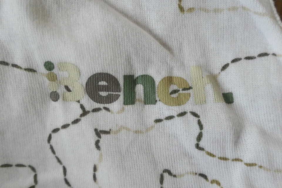 BENCH Cooles Top mit Kapuze weiß braun/khaki Muster wie NEU! Gr. M - Bild 4 von 4