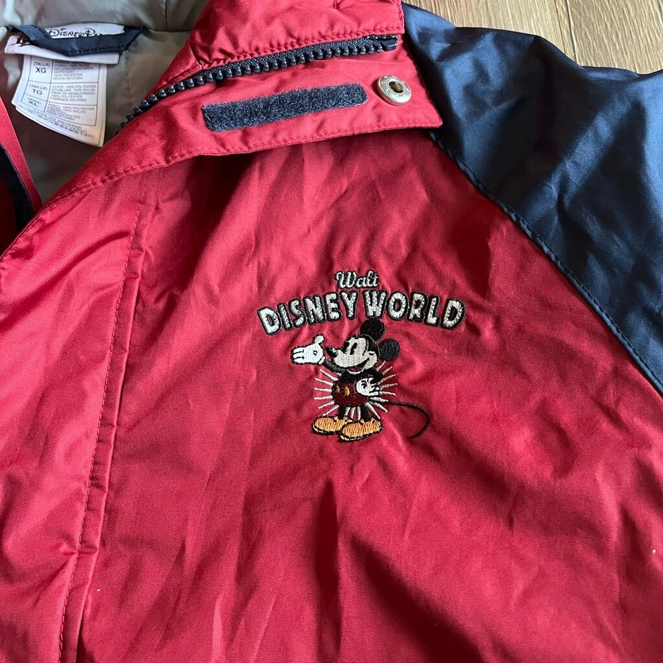 Abrigo forrado rojo/azul XL de Mickey Mouse para niños de los parques Disney de Disney World Foto 2 de 4