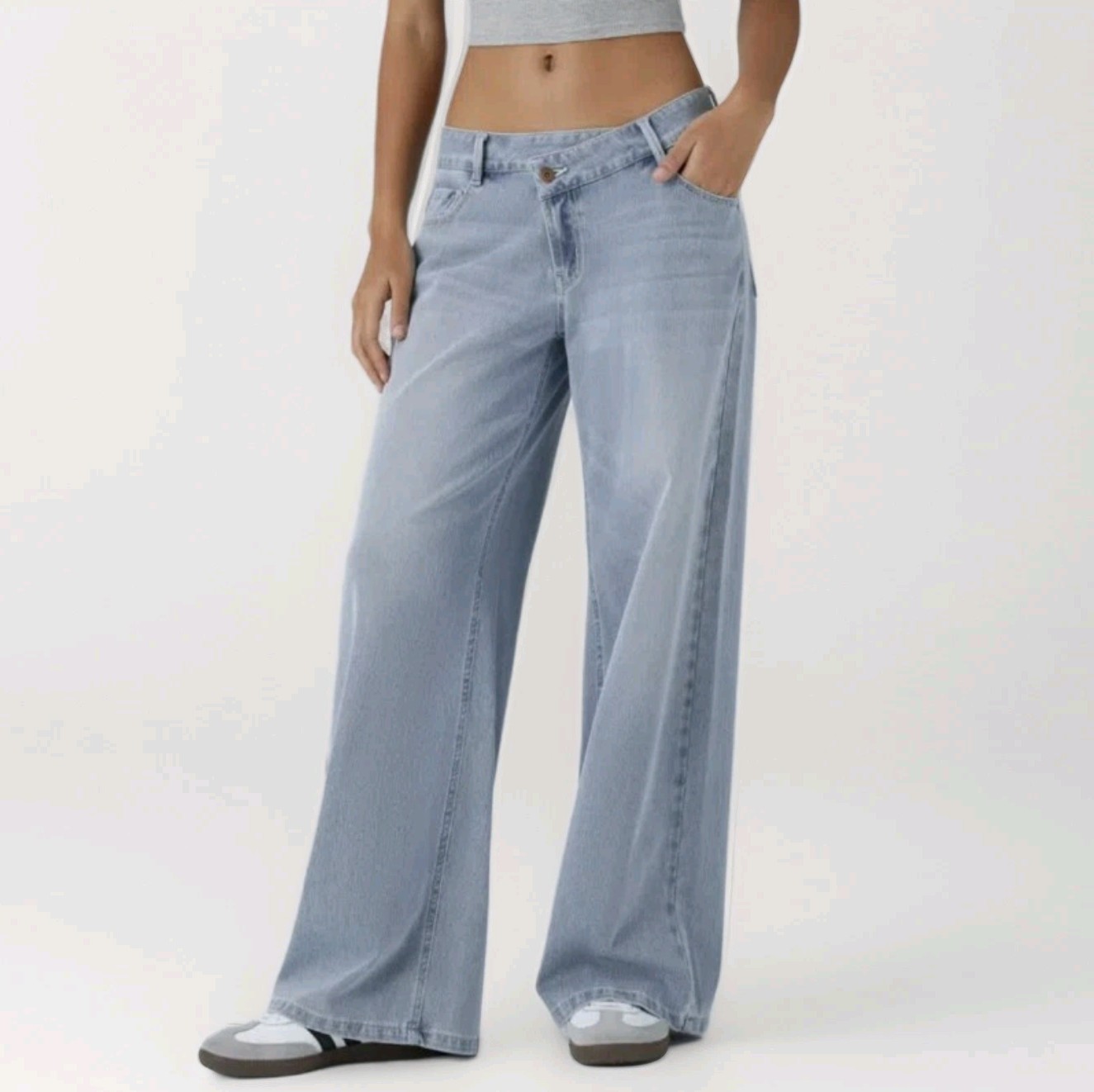 Halara Flex Asymmetric Low Rise Baggy Wide Leg Jeans Light Wash Blue Size M