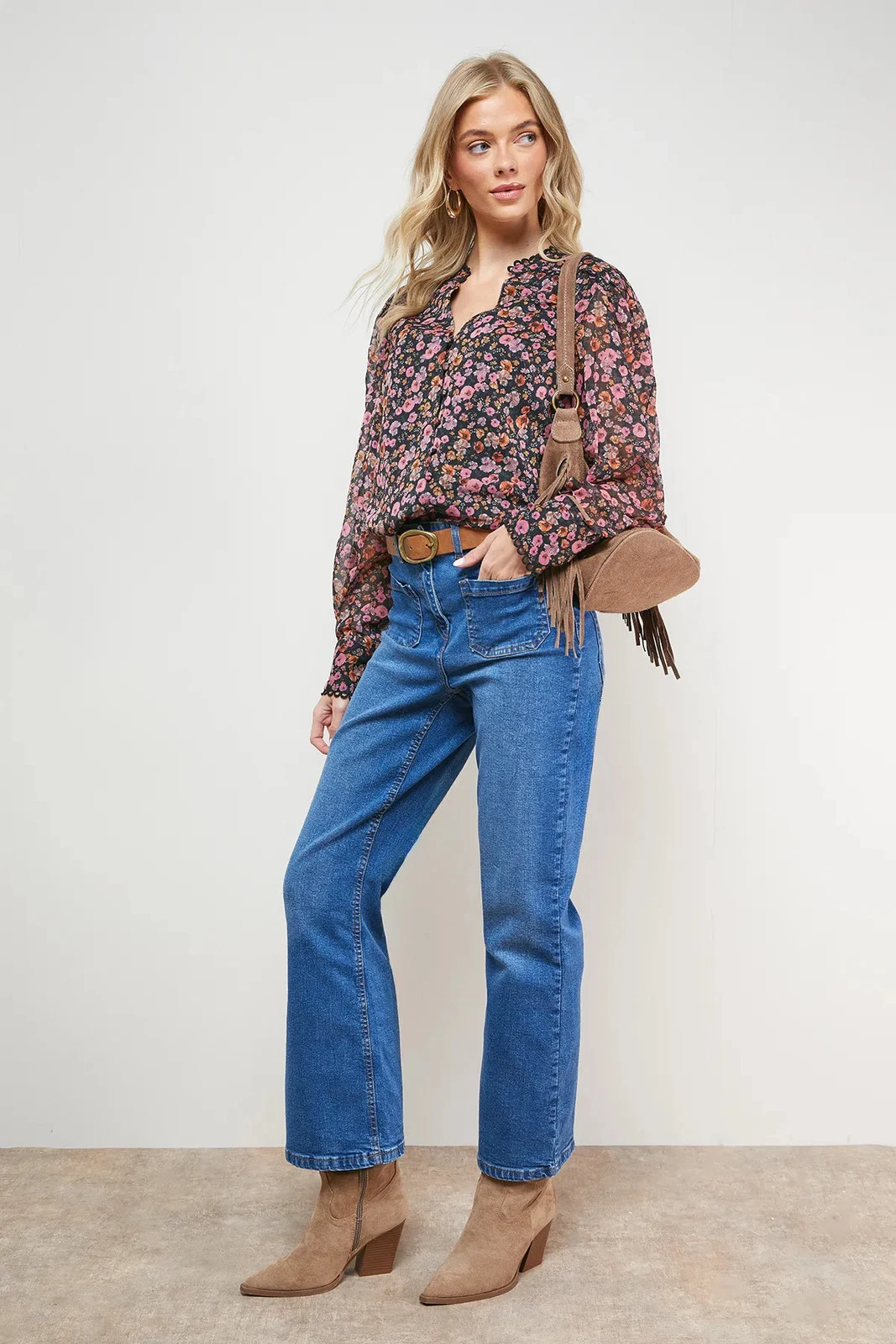 Oasis Floral Top Womens Daywear Tops
Opens in a new window or tab