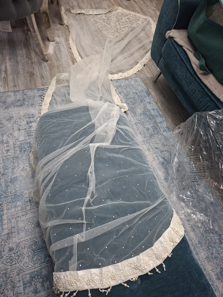 Asain Bridal Wedding Dress - Image 2 of 4
