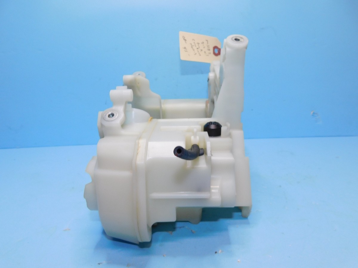OEM GAS OIL TANK HOUSING FOR STIHL MS182 CHAINSAW --- BOX 2576 JV