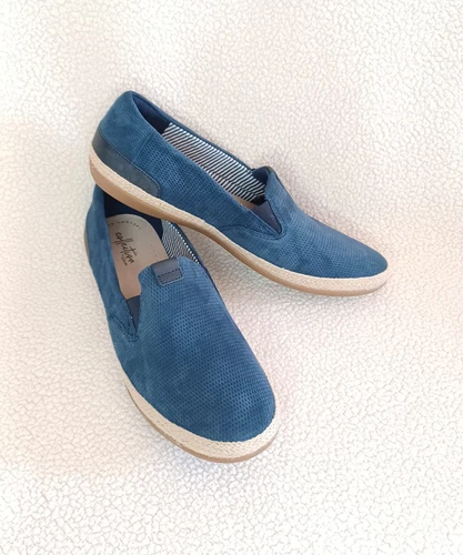 Scarpe basse Clarks Collection Ultimate Comfort donna taglia 11 blu scamosciate slip on