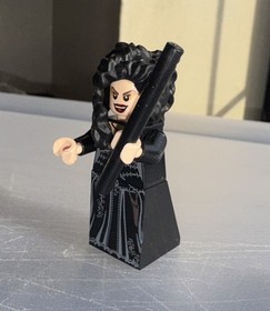 Genuine LEGO&reg; Harry Potter Minifigure - Bellatrix Lestrange from set 4840