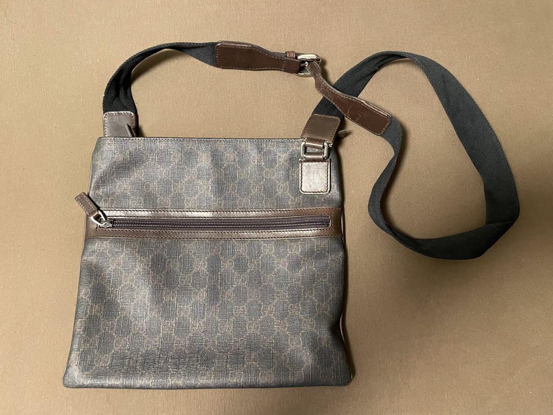 GUCCI GG Supreme Brown Shoulder Bag 264217