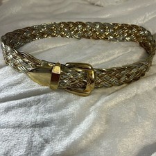 Vintage women's S/M gold and silver metallic belt. 70s 80s retro look.