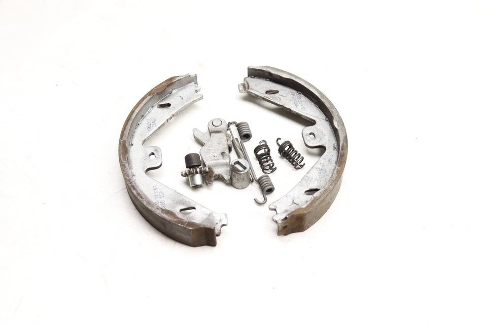 2012-2015 MERCEDES-BENZ C63 AMG - KIT DE SAPATO DE FREIO TRASEIRO / CONJUNTO 0054203620 - Imagem 2 de 4