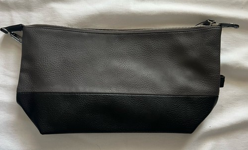 Borsa da toeletta Brouk & Co Alpha Deluxe pelle vegana grigio e nero doppio kit - Foto 2 di 11