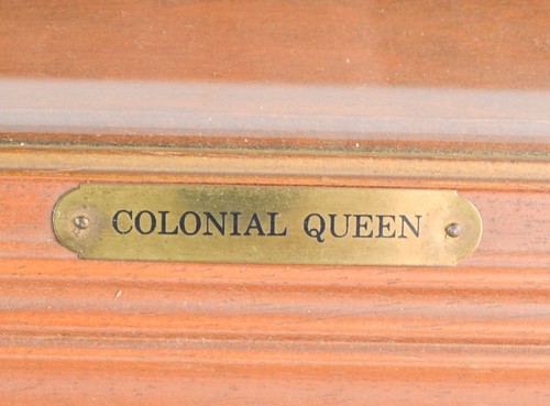 TURNER "Colonial Queen" Caja de Sombras Marco Arte de Pared De Colección Oro Blanco Barco - Imagen 9 de 16