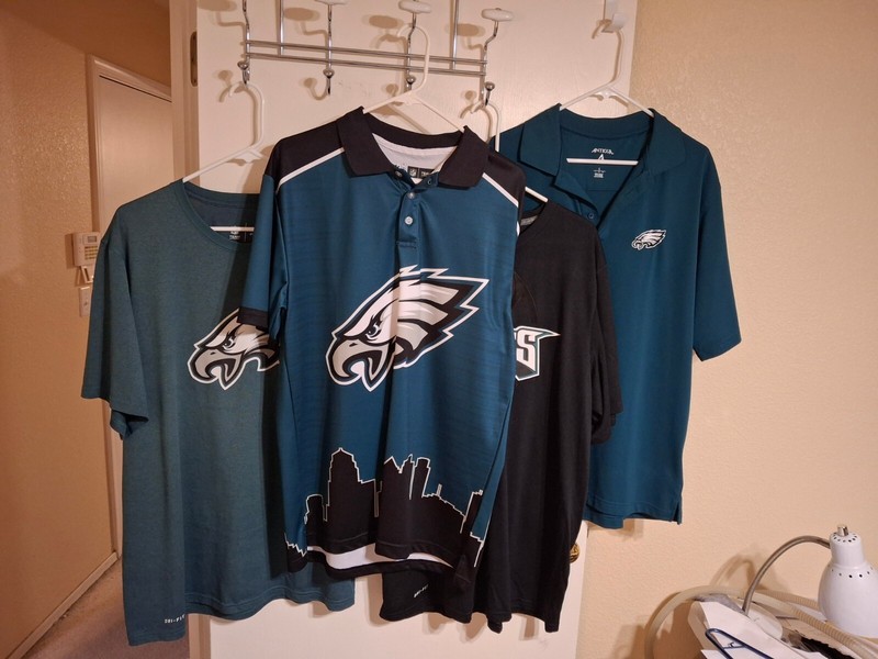 Philadelphia Eagles Shirts - Lot of FOUR - {2 - XL and 2 - Large}